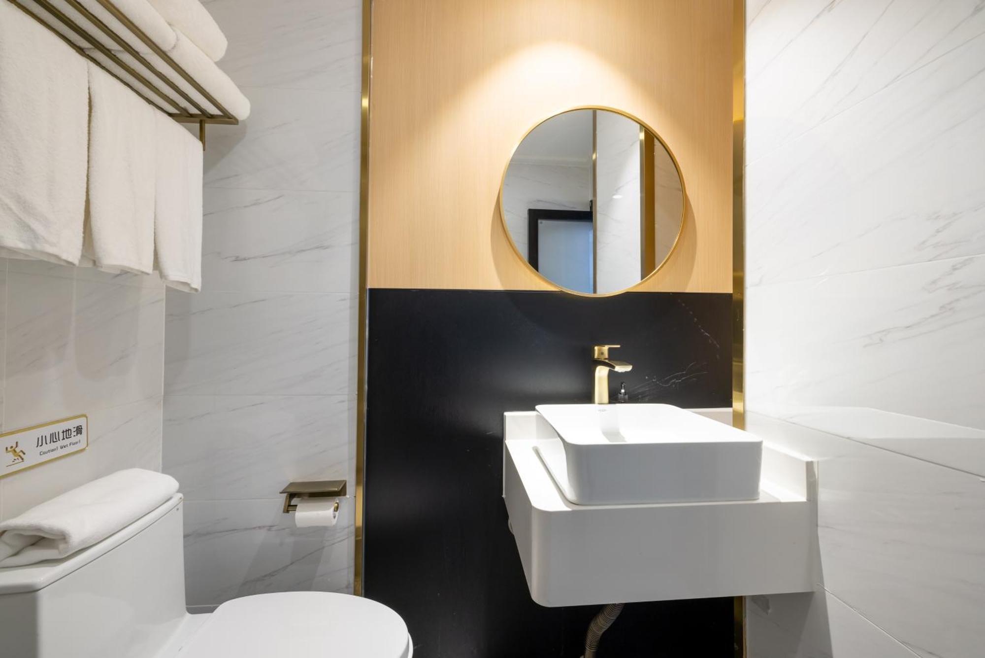 Hotel East Sacred Hotel: Tiananmen Square Proximity With Tourism Services 5*